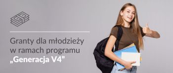 Uśmiechnięta dziewczyna z plecakiem i notatnikami unosi kciuk do góry - baner programu grantowego.