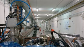 Urządzenia akceleratora liniowego w synchrotronie SOLARIS.