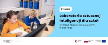 Baner ze zdjęciem dzieci w pracowni komputerowej. Napis: Laboratoria AI dla szkół.