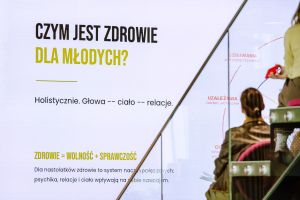 Grafika z napisem: czym jest zdrowie dla młodych?
