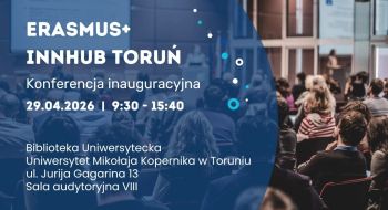 Baner informacyjny konferencji z fotografią audytorium w tle.