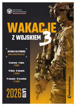 Żołnierz w moro z bronią, w nowoczesnym hełmie na plakacie szkolenia pn. "Wakacje z wojskiem 3".