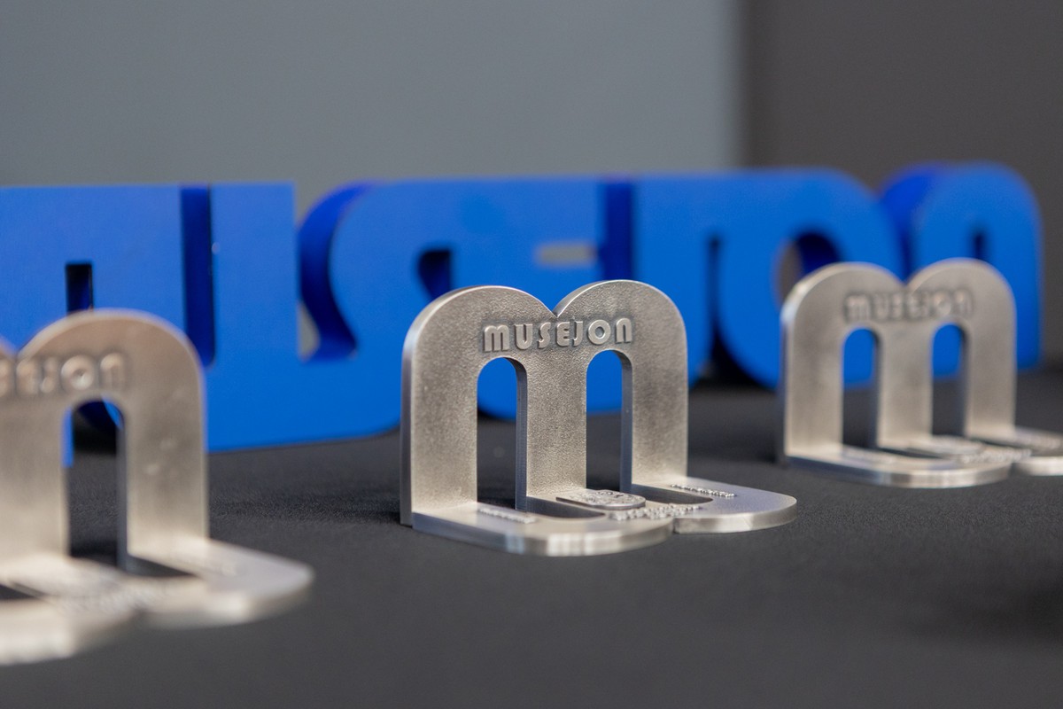 Statuetki Musejon.