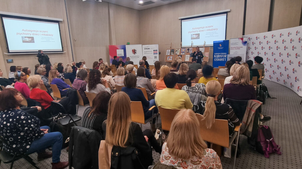 Z uważnością o autoagresji. Relacja z konferencji