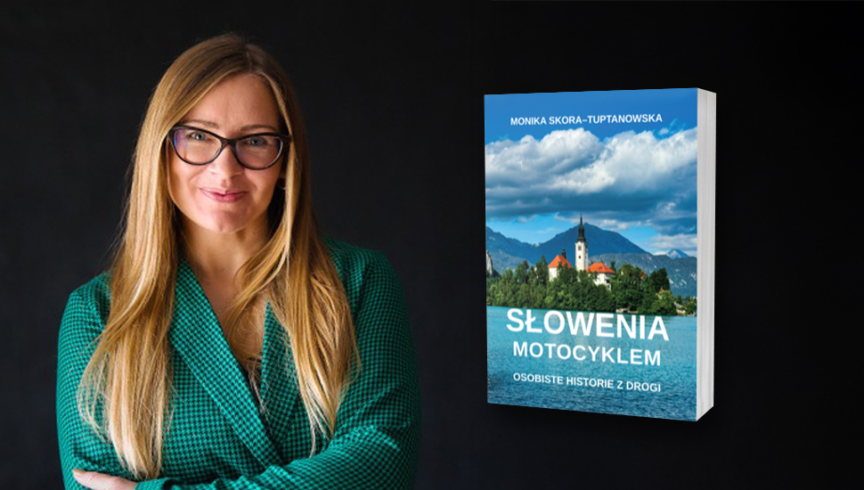 Na czarnym tle postać kobiety w okularach z długimi jasnymi włosami, po prawej stronie okładka książki "Słowenia motocyklem. Osobiste historie z drogi".